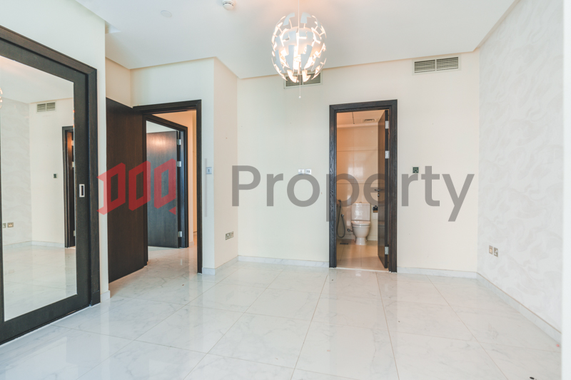 Spacious 3 Bedroom Apt | 2 Parkings | 12 Cheques